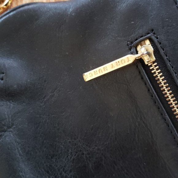 Tory Burch Clutch black small bag wit logo gold Chain strap & dust bag - Picture 9 of 15